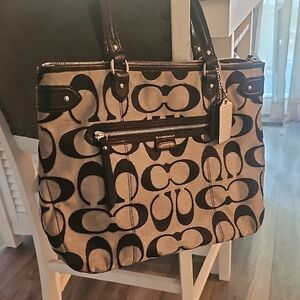 COACH Black and Gray Signature Tote Bag WELL LOVED beautiful  ( Large )